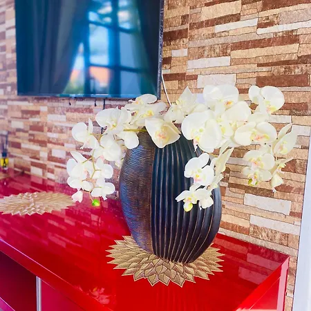 Laura, Romantic Stay, Free Wifi Apartment